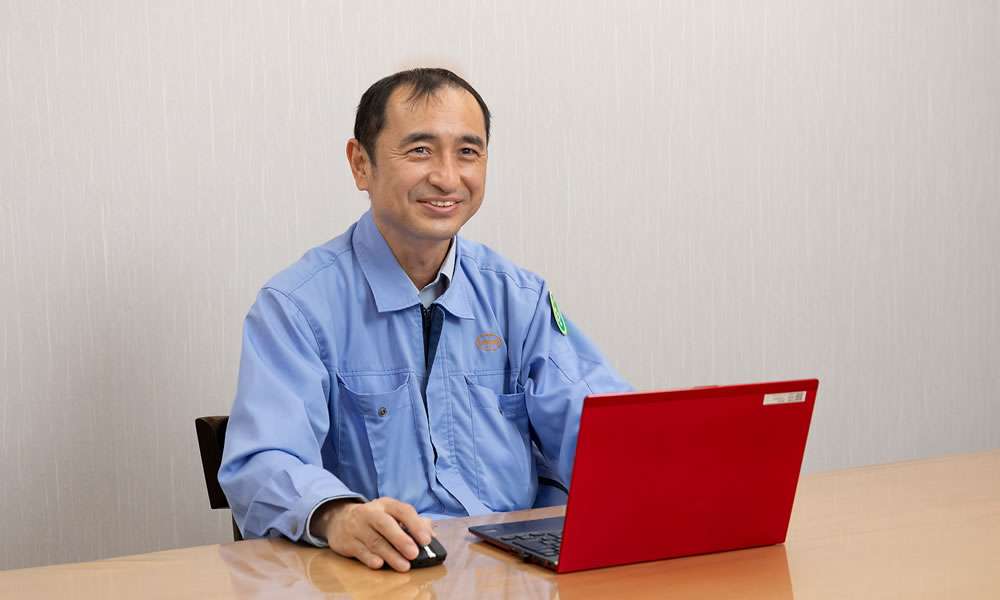 管理部長 青木 隆幸
